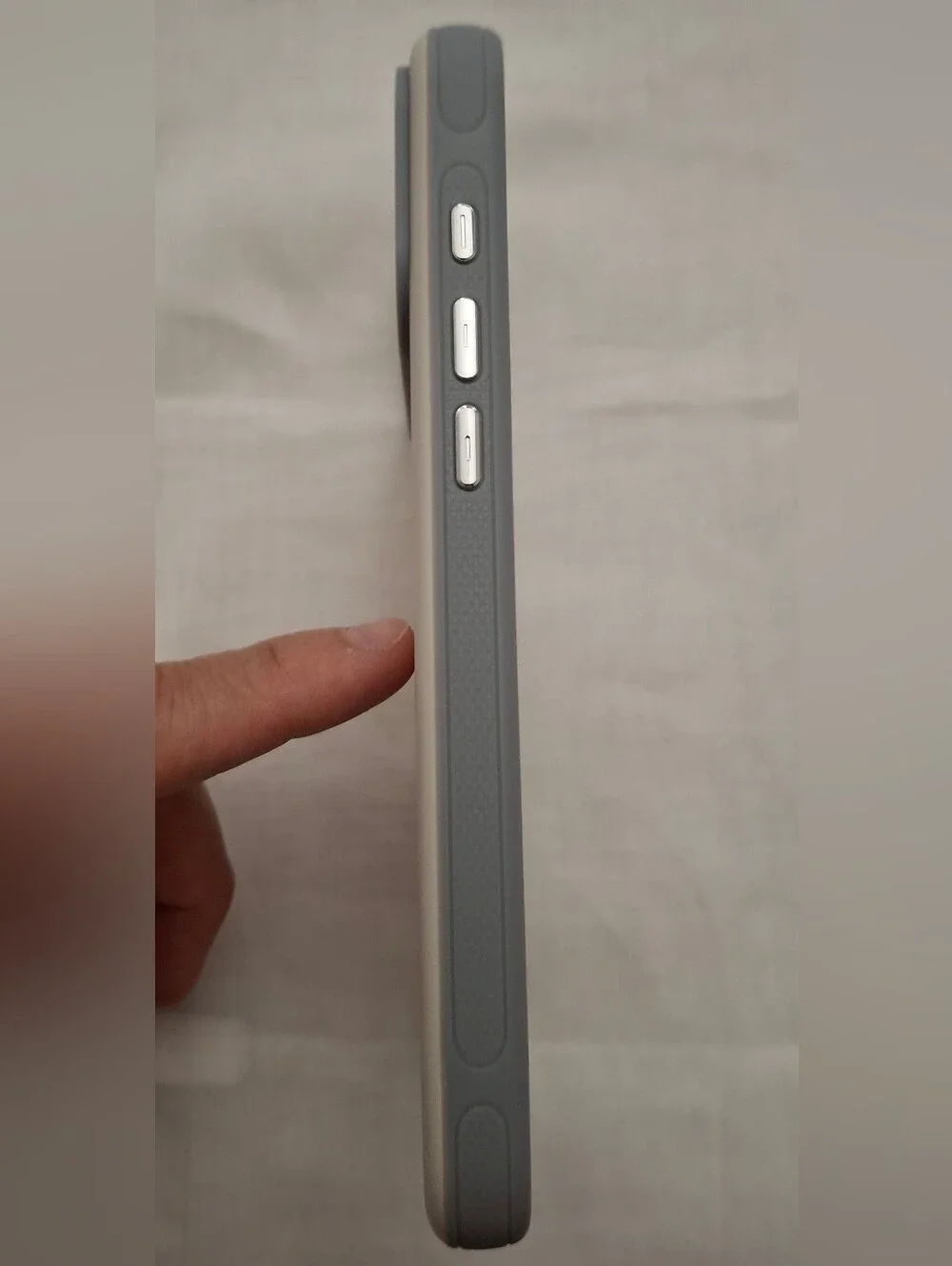 iPhone 17 Pro Max magnetic shockproof Magsafe phone case